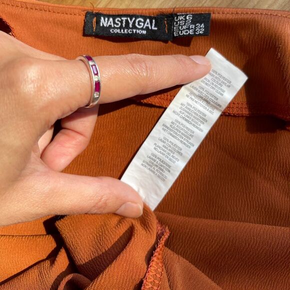 Nasty Gal Rust Orange Satin Shirt Dress Boho Glam Minimalist Whimsygoth Size 2‎ - Picture 8 of 8
